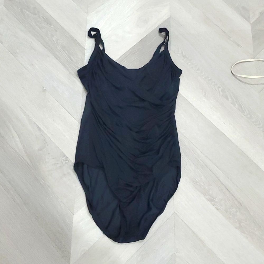 Jantzen Black Draped Rauched Criss-crossed Swimsuit, Size Large